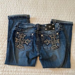 “Miss Me” cuffed-carpi embroidered gem jeans